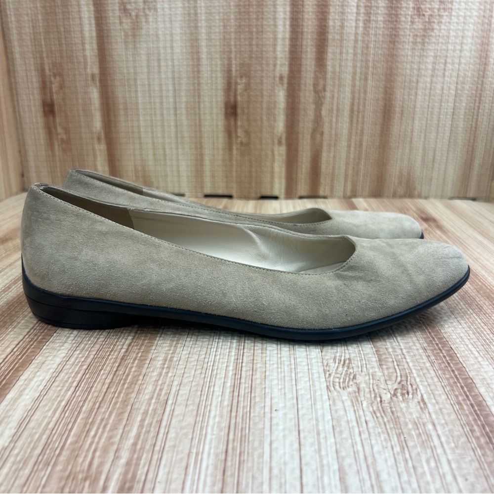 Salvatore Ferragamo Flats Boutique Womens 8 AA Narrow Beige Suede Ballet Italy